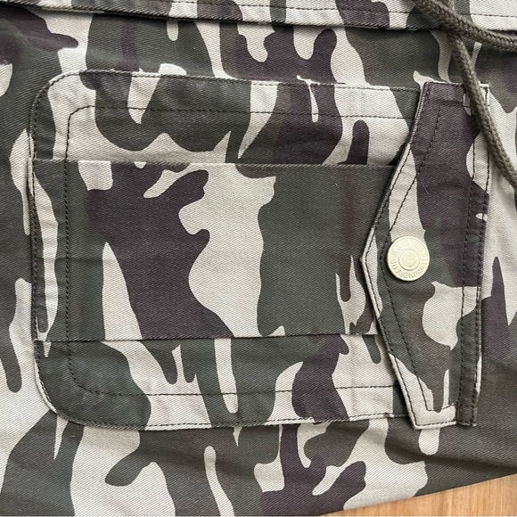 TRUE RELIGION Olive Camo Women’s Military Jacket XS New without Tags - Picture 9 of 9